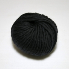 knit & hook - the bulky merino Knuel - 901 Schwarz